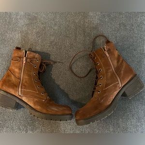Women’s Brown Laceup Combat Boots